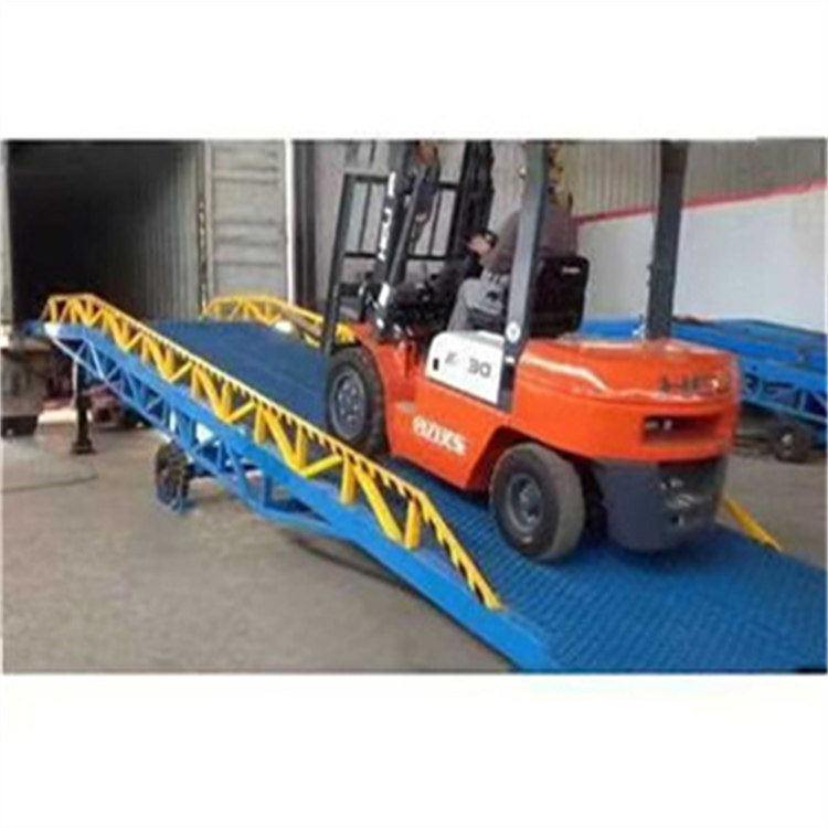 移动登车桥12吨物流码头卸货平台