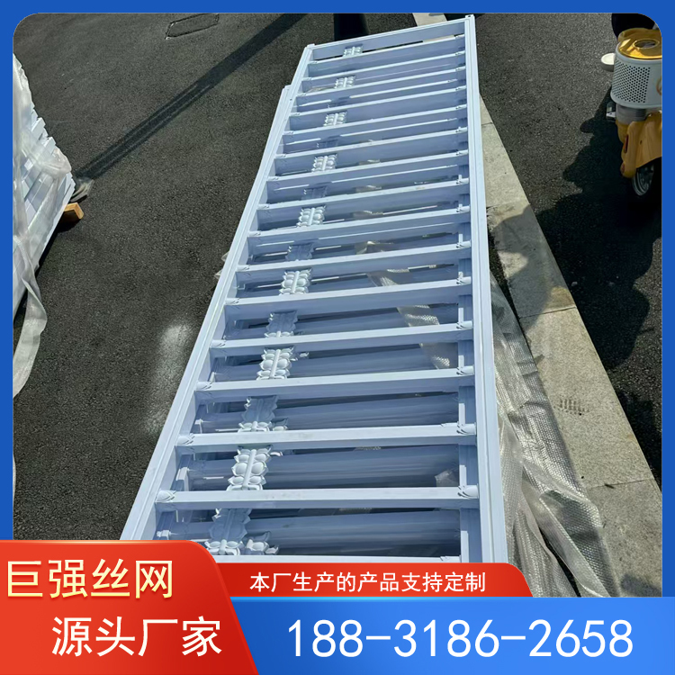 街道中心隔离栏  马路安全围栏  文化创意护栏 巨强丝网