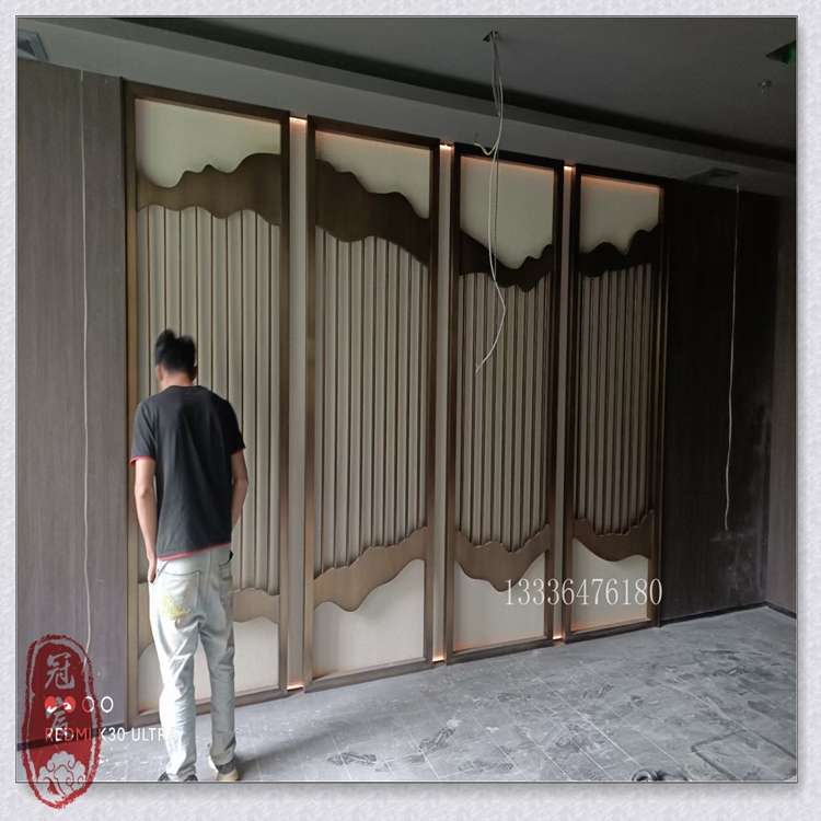会所酒店别墅金色不锈钢背景屏风花格隔断玄关