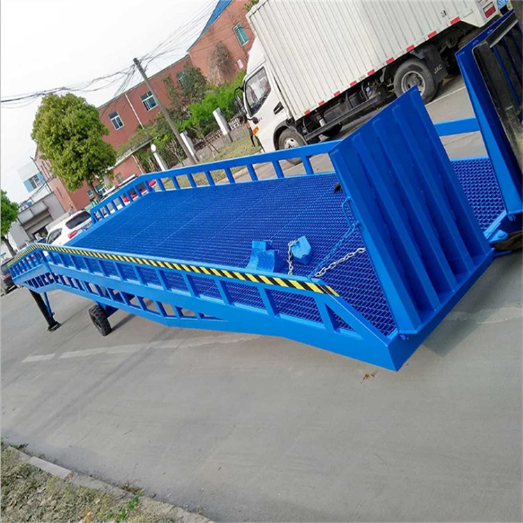 移动登车桥叉车装货平台