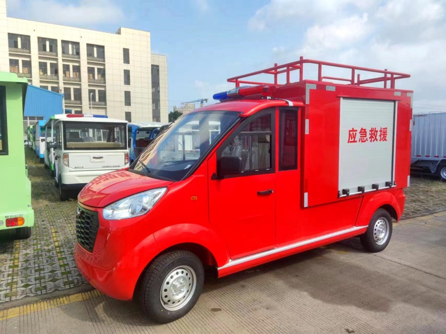 云南景洪M系列2座消防车   高强度铝合金车身，抗腐耐用；定制化储水/泡沫罐，续航持久