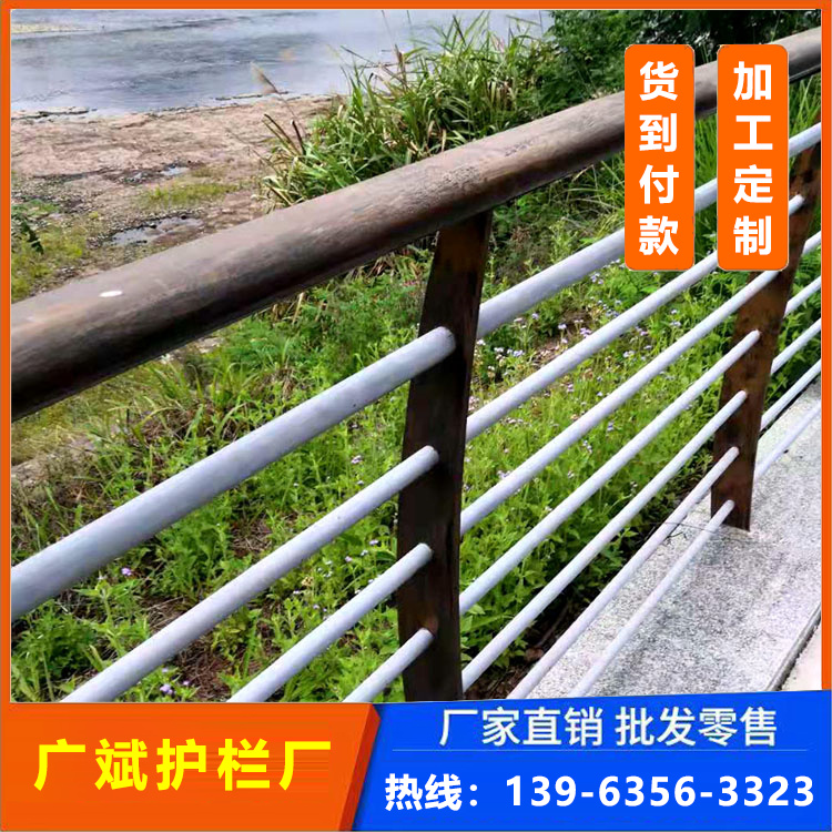 一体化成品出厂钢丝绳护栏 带调节拉度件 安装简易 美观大气