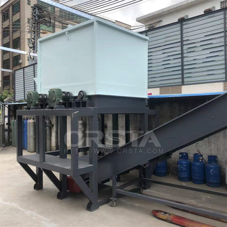 PET矿泉水瓶砖处置四轴拆包机，废塑料瓶砖拆包分类打散机