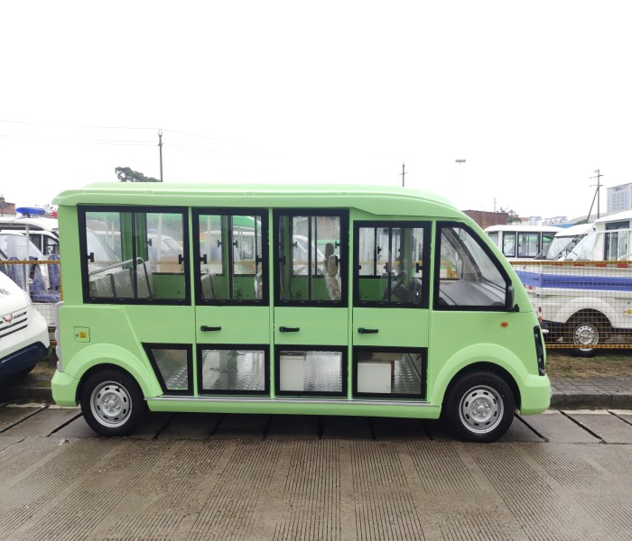 云南昆明四轮电动观光车巡逻车 接驳摆渡校园专用车 宝钢加持用十年