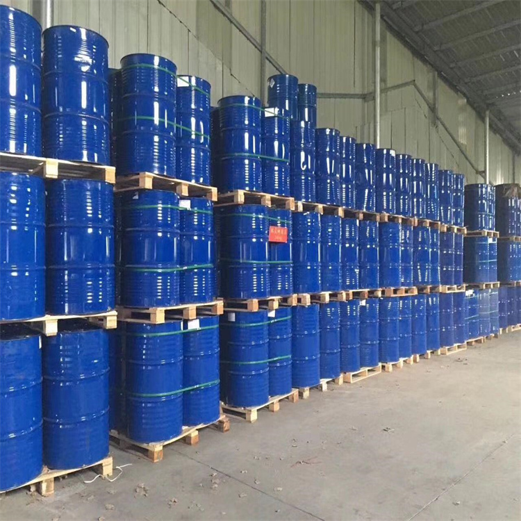 无水叔丁醇  75-65-0   用作溶剂 添加剂 香料合成