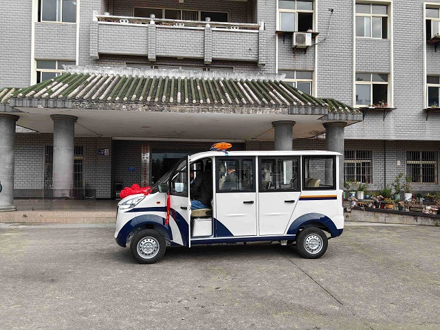 丽江五菱M100电动巡逻车，监狱医院巡逻 景区巡逻 三年质保 五菱巡逻电瓶车