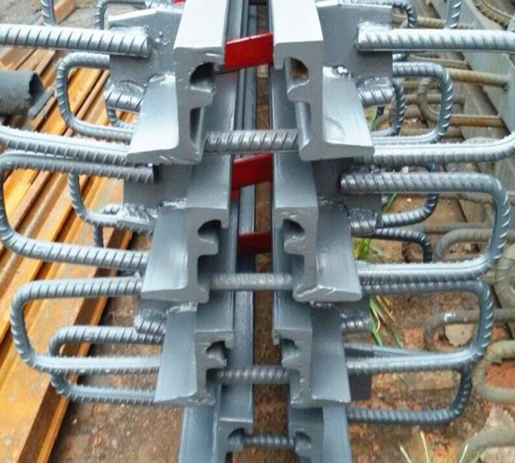 润卓供应 变形伸缩缝 桥梁建设可用 防腐处理耐用易安装 桥梁伸缩缝c型缝f型缝e型缝