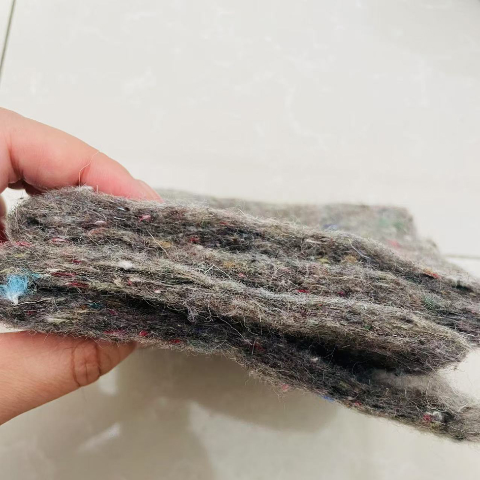 地区不同， 棉被材质不同，克重不同，厚度不同