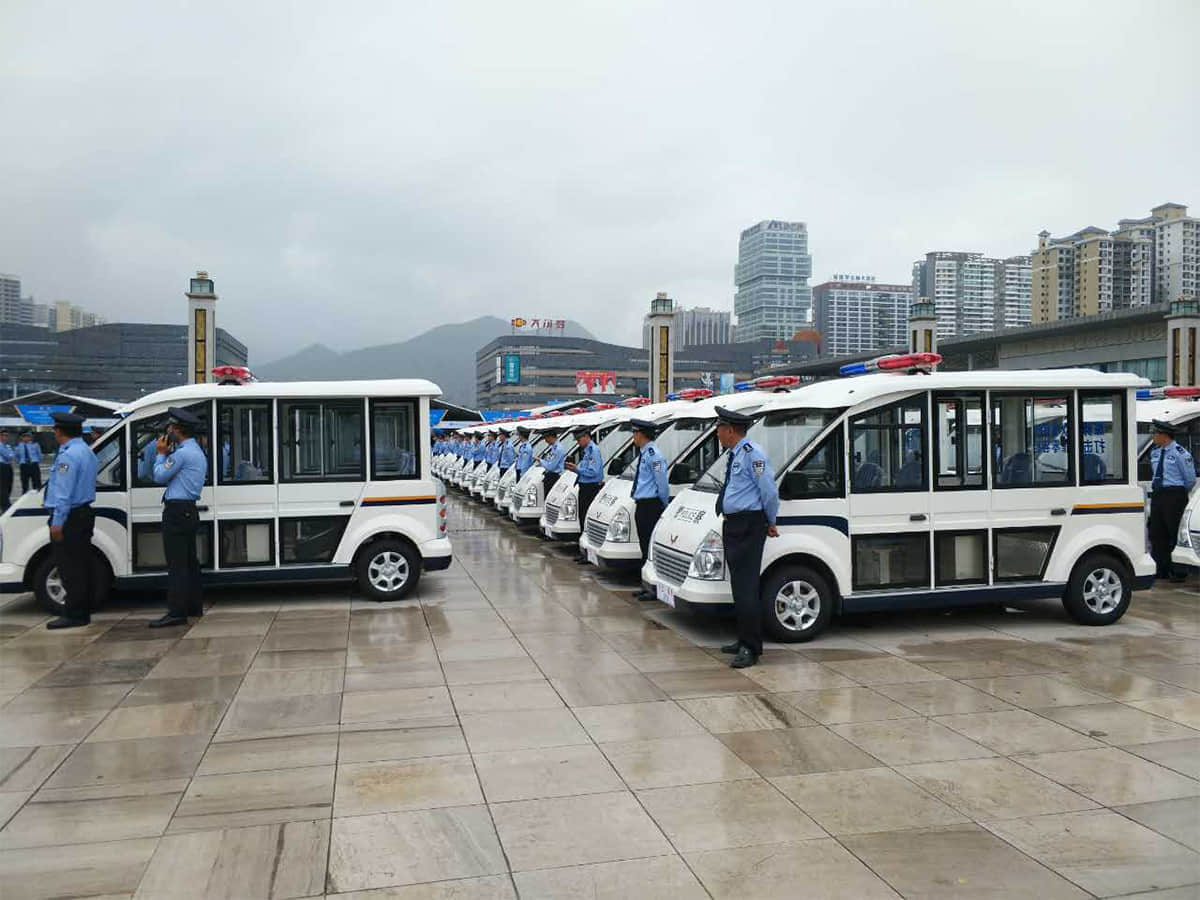 昆明5座电动车 适用于城管 保安 街道 校园巡逻 控制强续航里程远