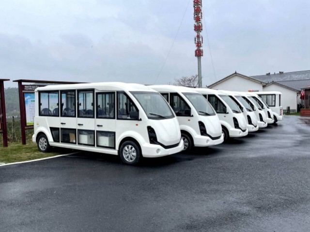 云南五菱11座电动观光车 续航长 质量好  爬坡能力强 支持定制